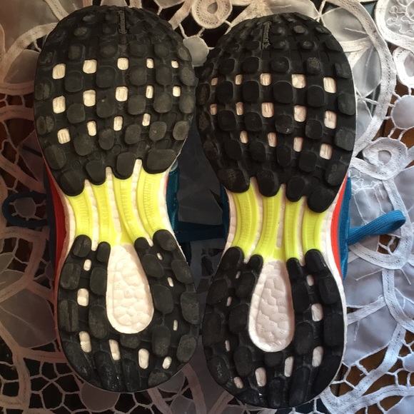 Adidas Women’s Running Shoes Size 6.5 - Picture 3 of 3